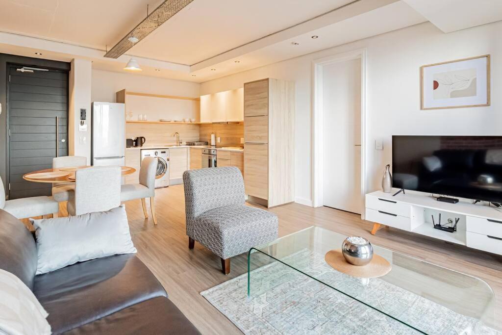 1 Bed Flat With Mountain View * Kapstadt
